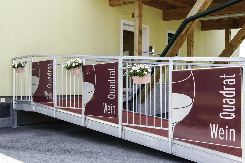 Hotel Garni Weinquadrat Weissenkirchen in der Wachau Exterior photo